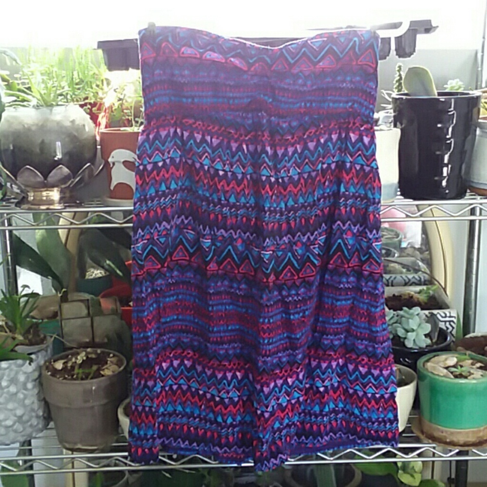 Tribal/modern print strapless mini dress 🌼
